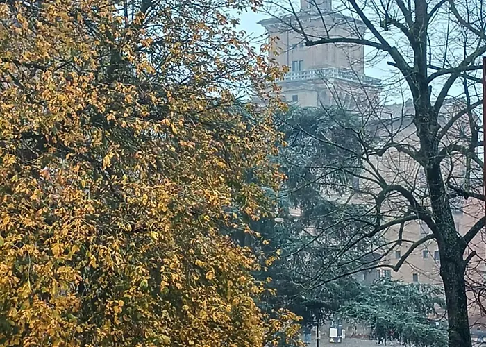 Al Castello 3* فيرّارا